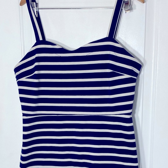 Old Navy Sweetheart Neck Dress - Picture 2 of 6